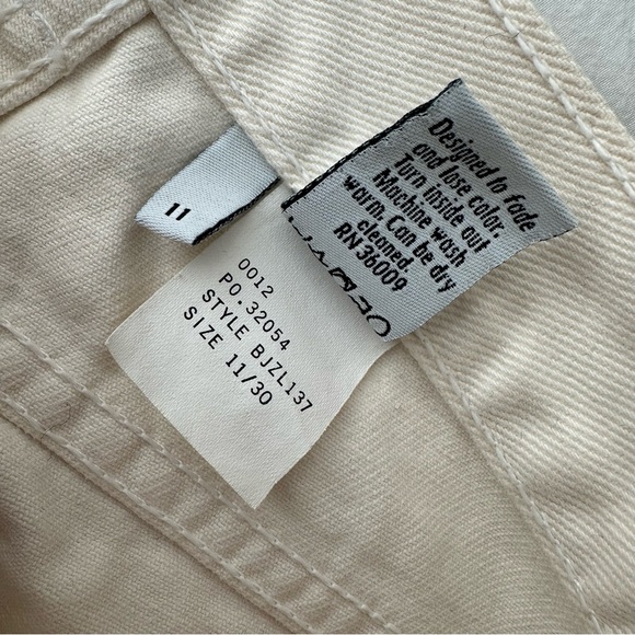 Cream Calvin Klein Jeans | 11 x 30 - Picture 6 of 8